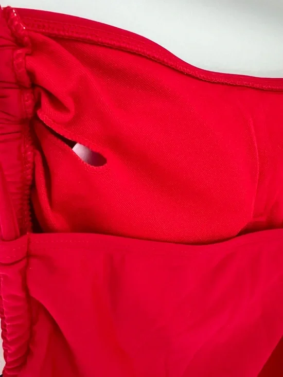 Fashion Nova Ellie Ruched One-Piece Swimsuit Style# ZD22064 Red NWT Size M - Picture 8 of 13